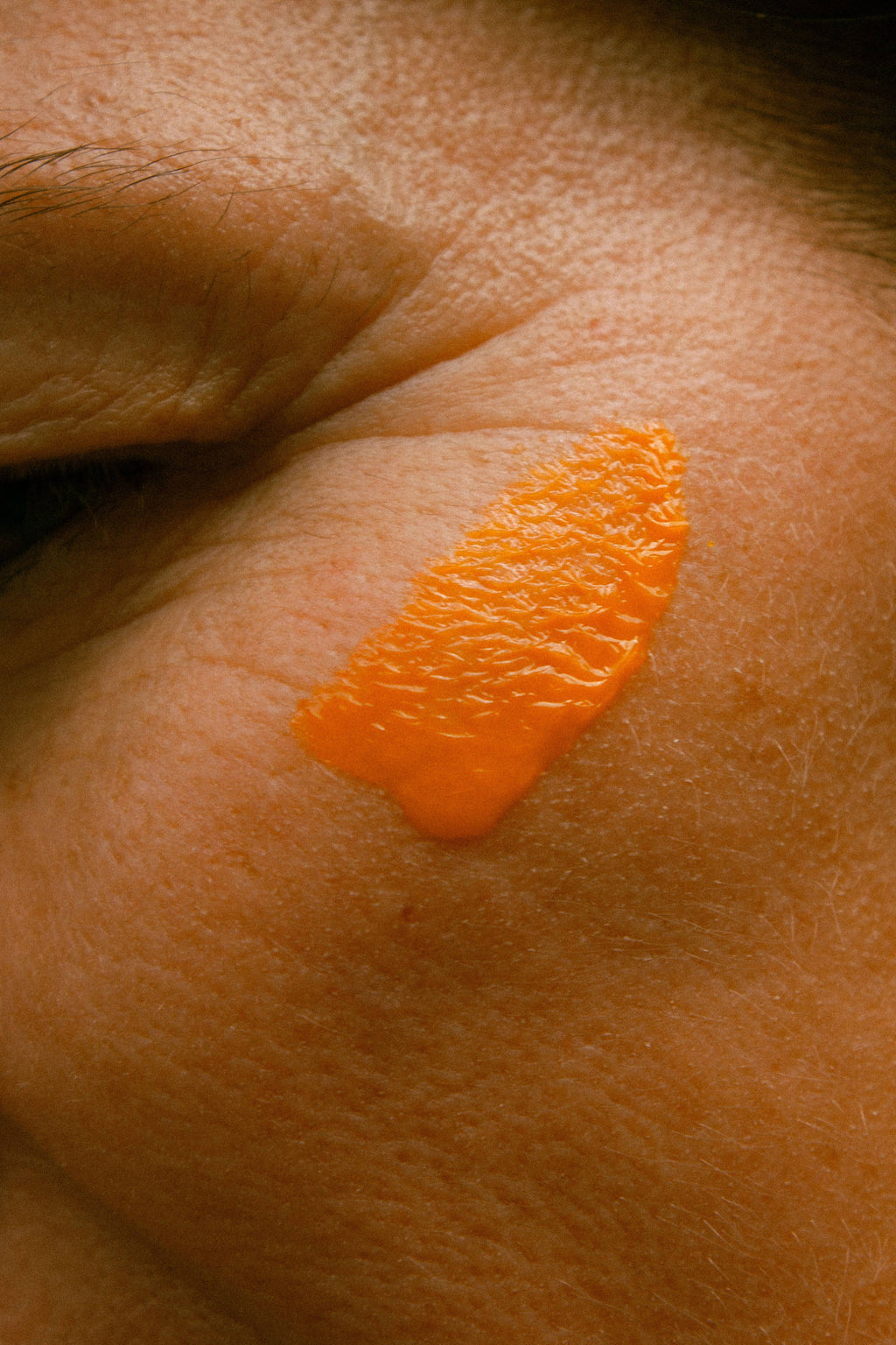 Serumas - suteikiantis spindesio ir naikinantis tamsias dėmes 30ml